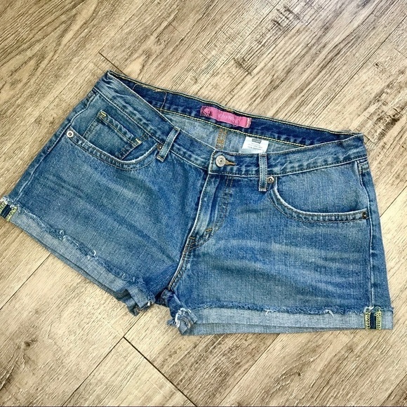 LEVI’S Denim Boyfriend Shorts - Picture 1 of 6
